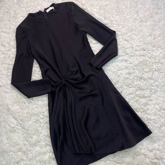 Chloé Black Knotted Satin-Crepe Dress - Picture 3 of 9